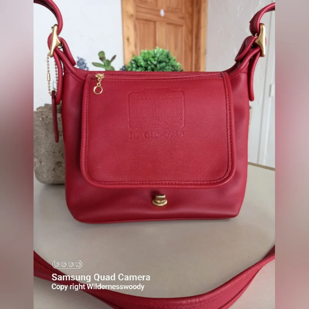 Coach Legacy Companion Flap #9715, 2001. Turn Lock, Crossbody, Red/Bordeaux - Picture 10 of 16